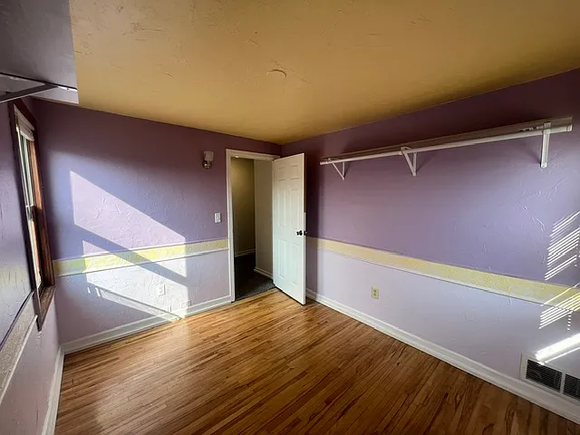 304 S James St — Photo 29