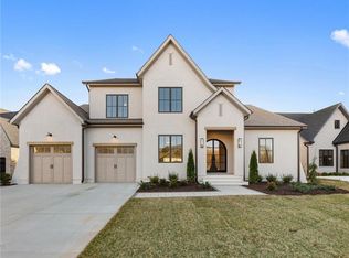 1199 Maple Chase Ln, Winston Salem, NC 27106