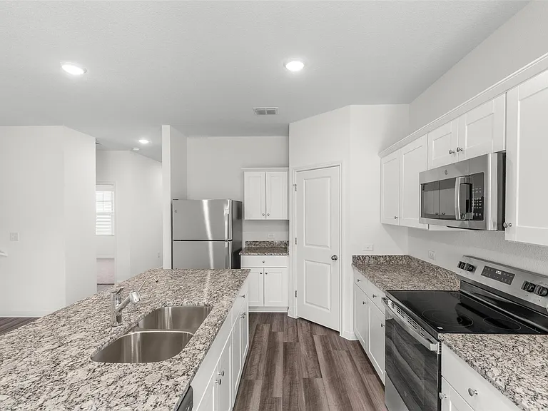 140 Mullen Way — Photo 5