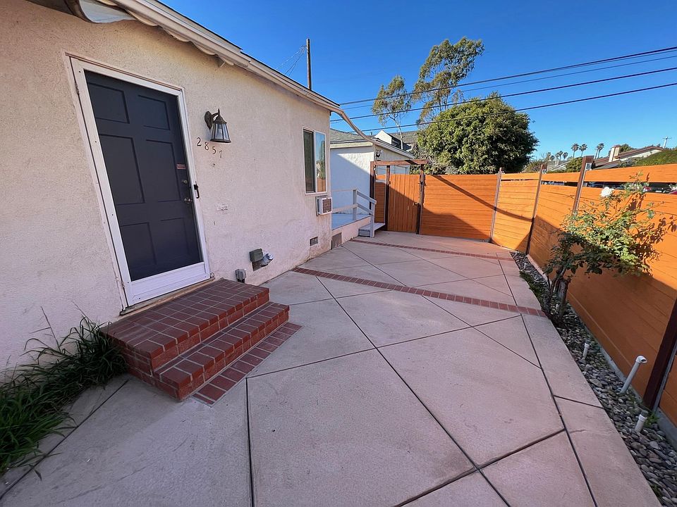 1st image of 2857 Granville Ave #1