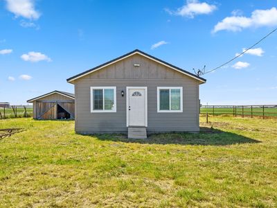 10434 1 1/2 Avenue, Hanford, CA, 93230