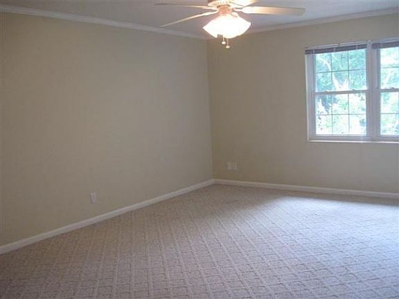 5th image of 732 E Jefferson St #10