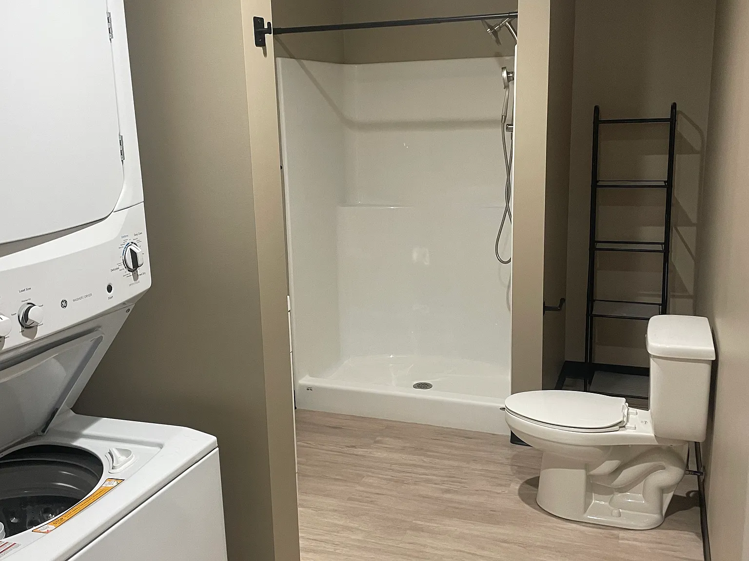 1 bed, 700 sqft, $1,400 — Photo 3