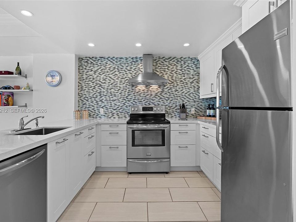 1st image of 6900 Bay Dr APT 10H