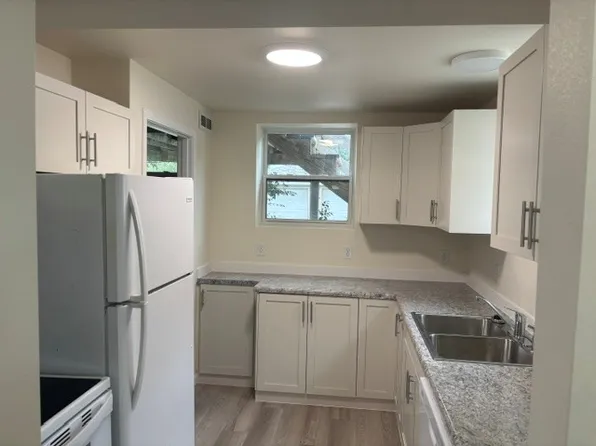 629 N 21st St #1/2, Bismarck, ND 58501