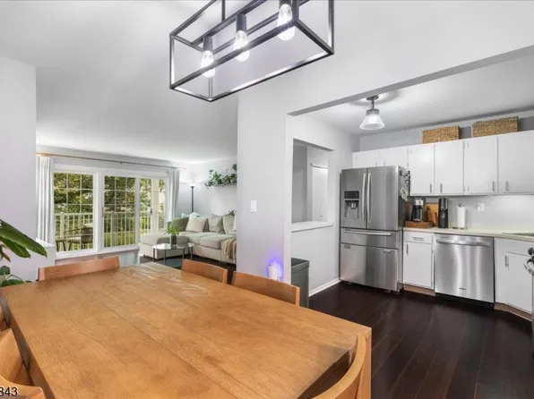 36 Lehavre Ct, Hamilton Twp., NJ 08619
