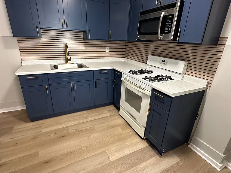 3850 N Delhi St — Photo 2