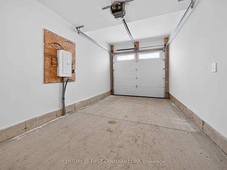 1595 Capri Cres #66 — Photo 29