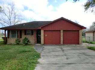506 McKay Loop, Clute, TX 77531