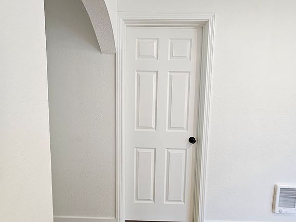5th image of 408-410 SW Elmwood Ave #408