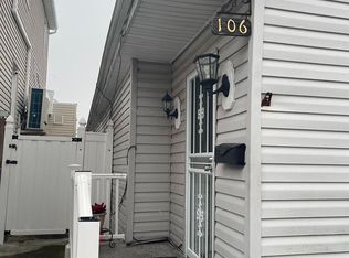 106 E 6th Rd, Broad Channel, NY 11693