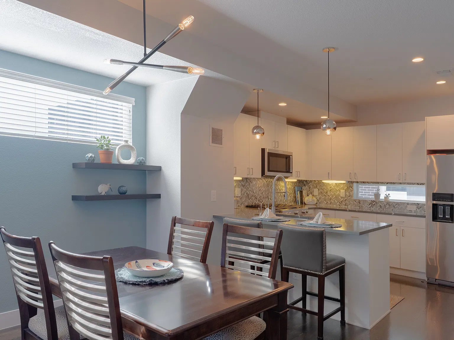 2 bed, 1512 sqft, $3,425 — Photo 4