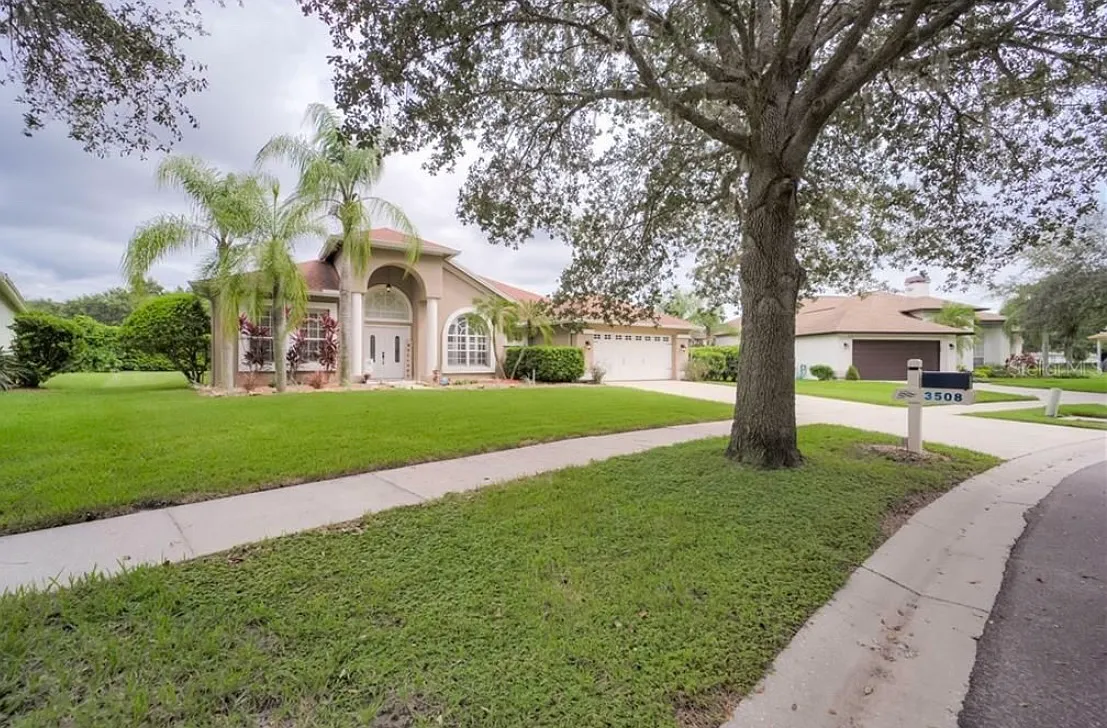 3508 Shadowood Dr — Photo 2