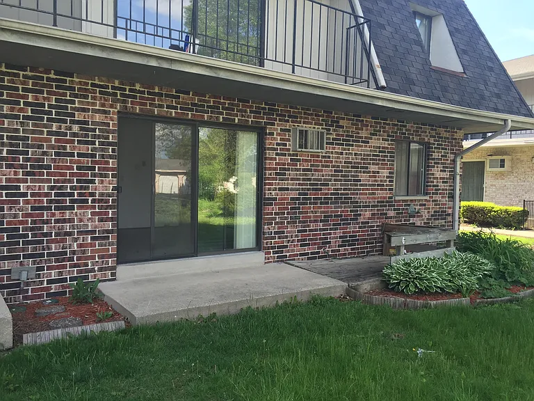 1712 S 115th Ct #3 — Photo 14