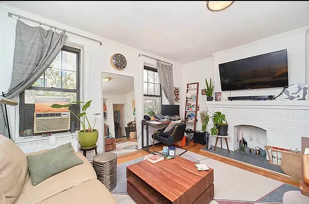 Rented by Compass | media 2