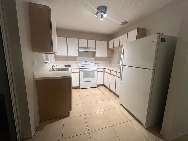 1663 Fluorshire Dr — Photo 6