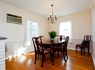 27 Rockridge Rd, Larchmont, NY 10538