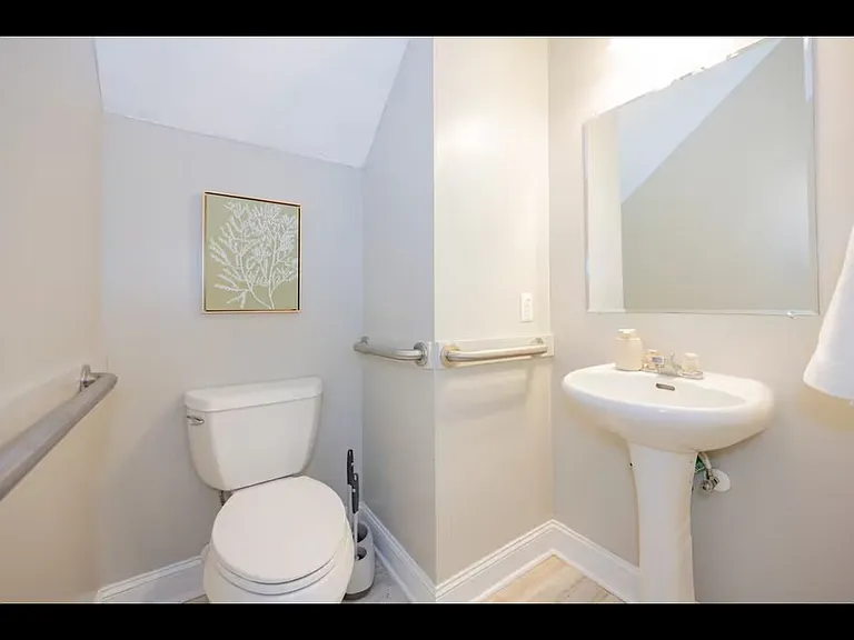 102 Wyndpark Cir — Photo 8