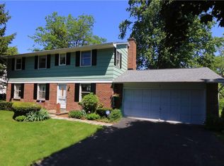 2 Taunton Gap, Fairport, NY 14450