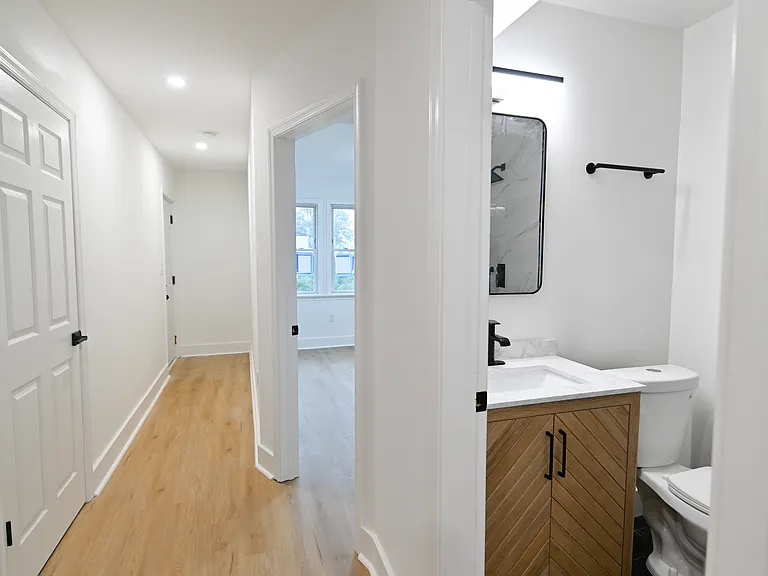 1230 Penn St NE #2 — Photo 3