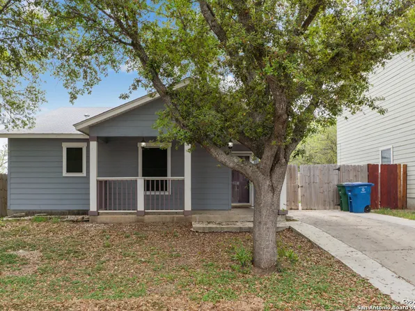 2002 Sunbend Falls, San Antonio, TX 78224