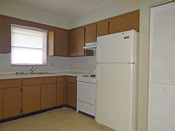 3rd image of 5102 24th Ave S