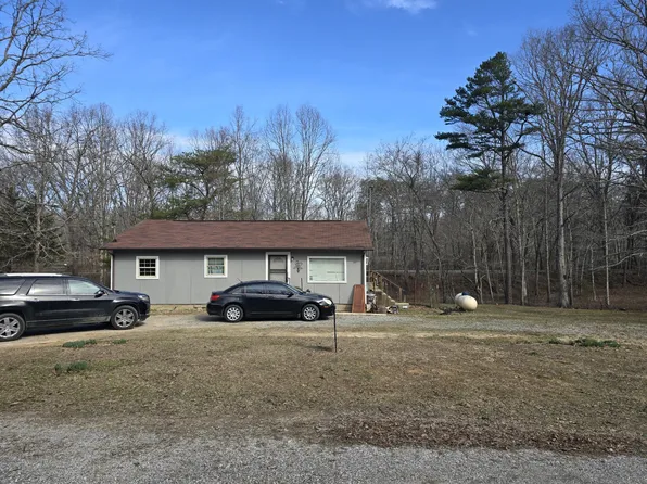 230 Oak St, Tracy City, TN 37387