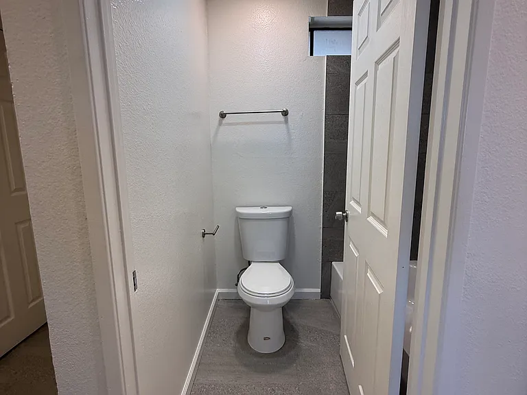 1600 W Carson St #212 — Photo 26