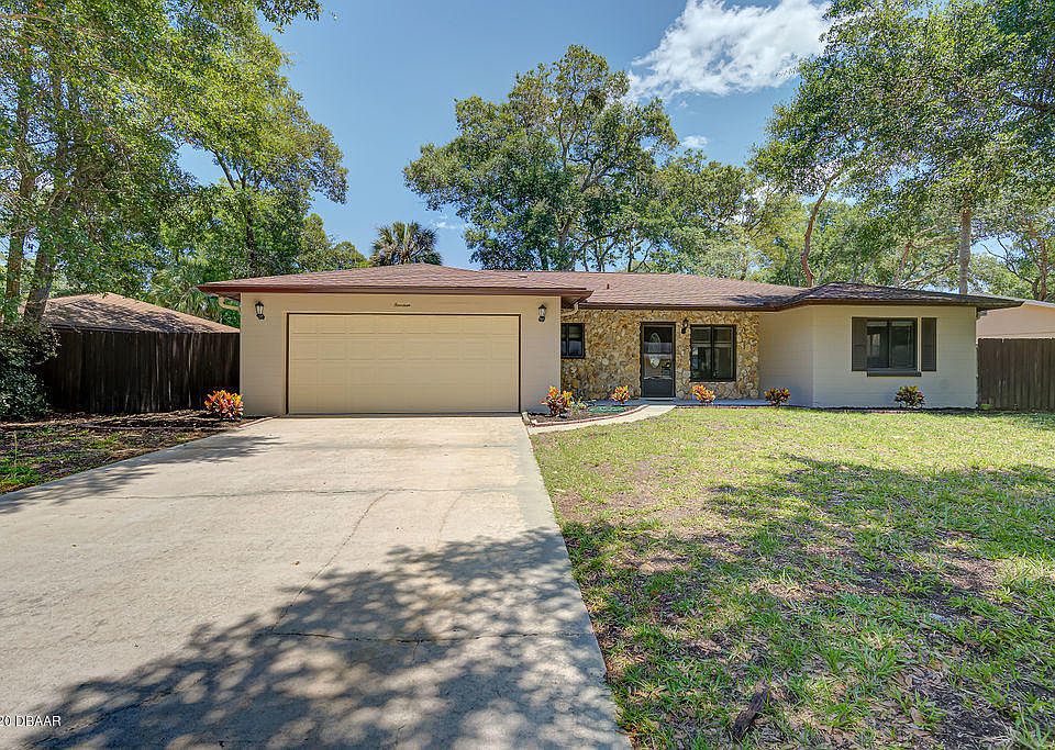 1st image of 14 Brookside Cir