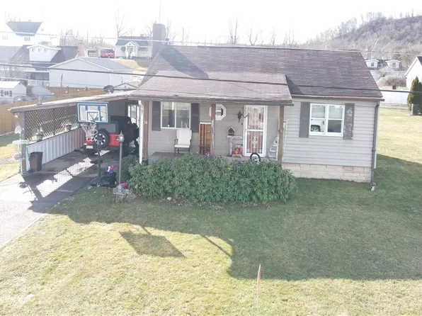 34 Main St, Clarksville, PA 15322