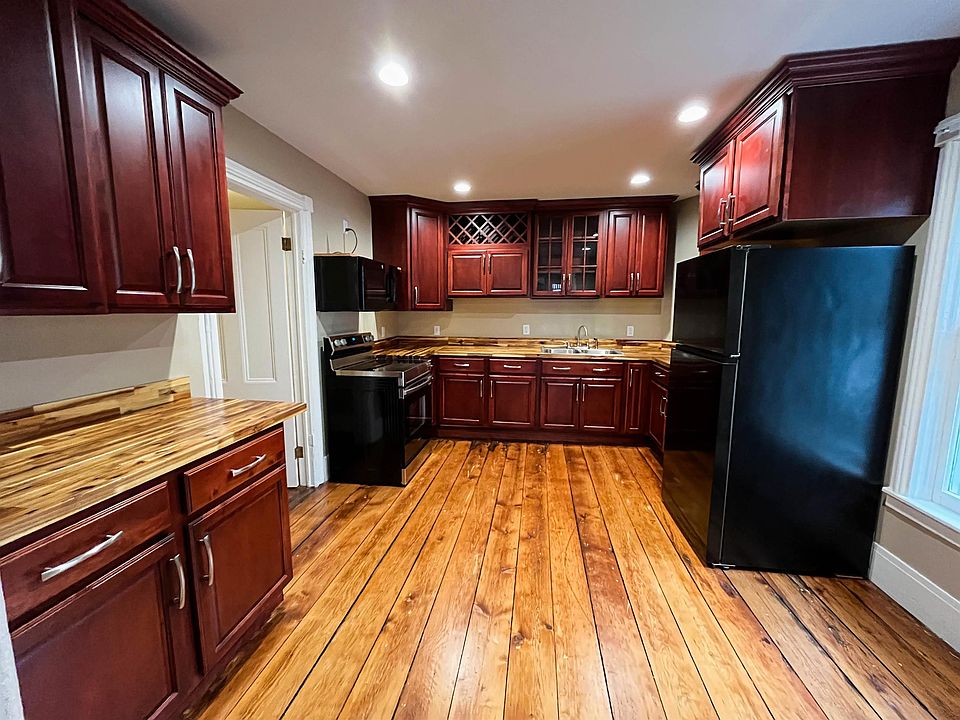 1st image of 411 W Buffalo St #1
