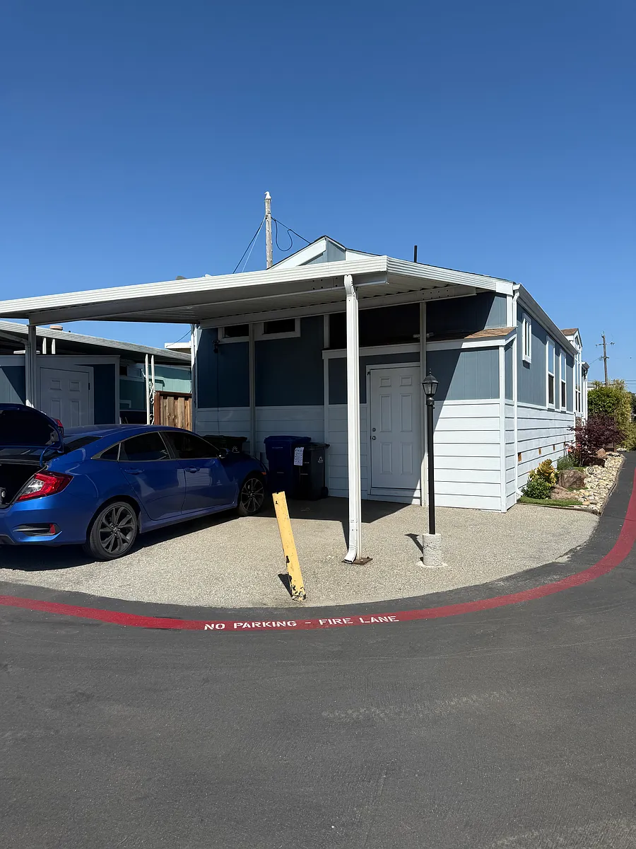 Building Photo - 925 38th Ave #47