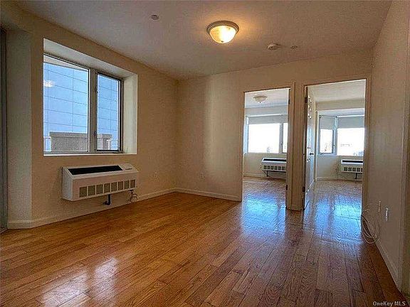 4th image of 37-14 Prince St #7C