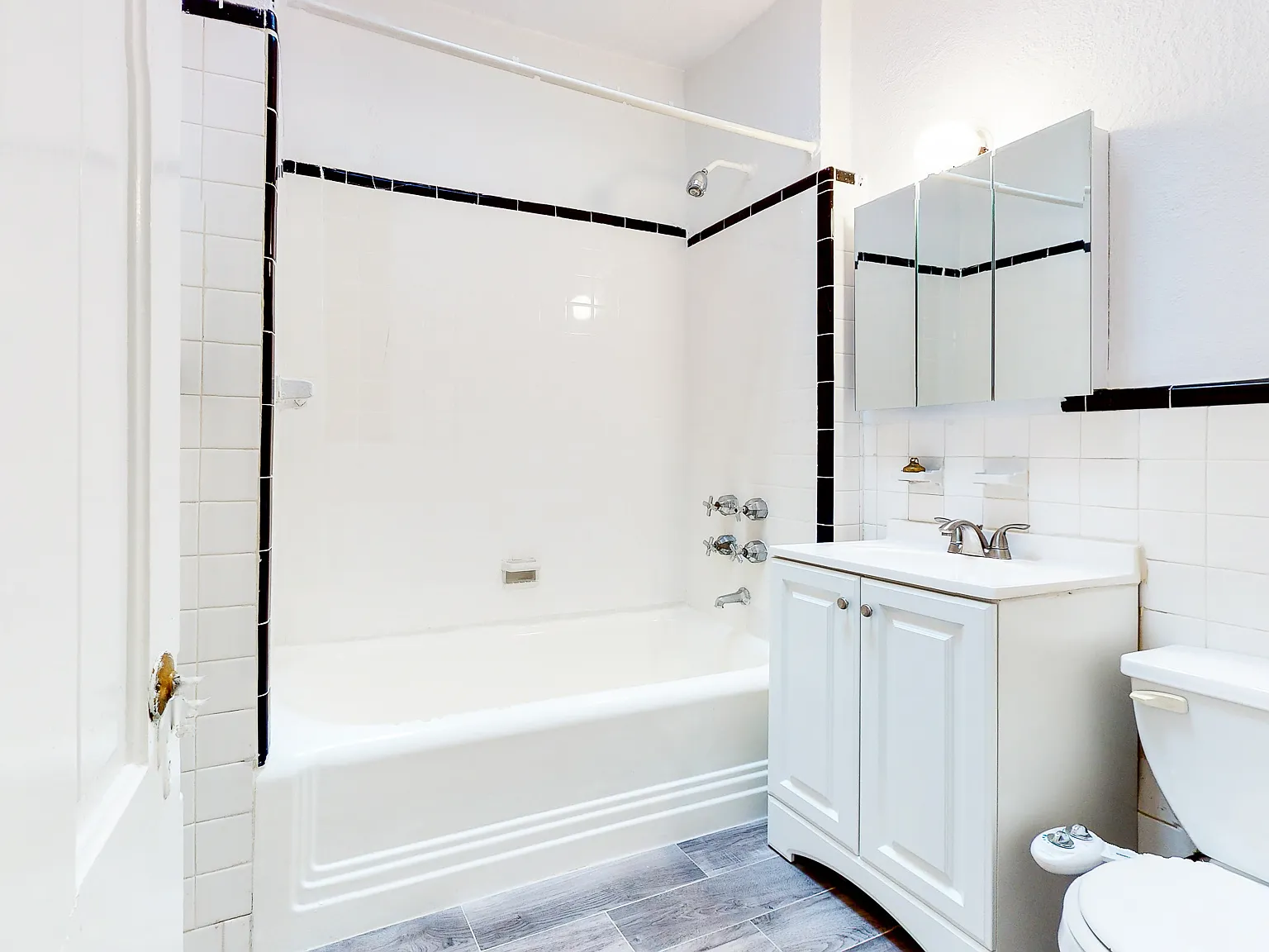 147 East 72nd Street — Photo 4