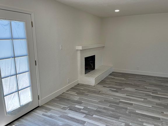 4th image of 7442 Willowwick Way