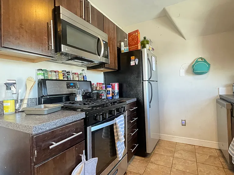 839 Parker St #3 — Photo 13