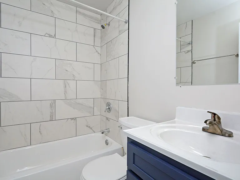 2725 Pleasant Ave — Photo 11