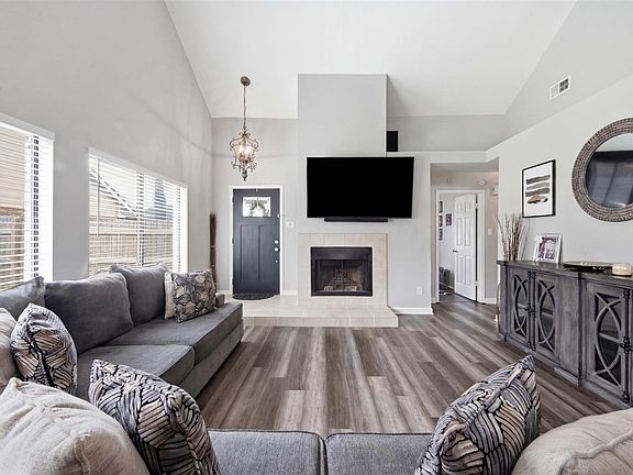 3rd image of 24014 Shaw Perry Ln