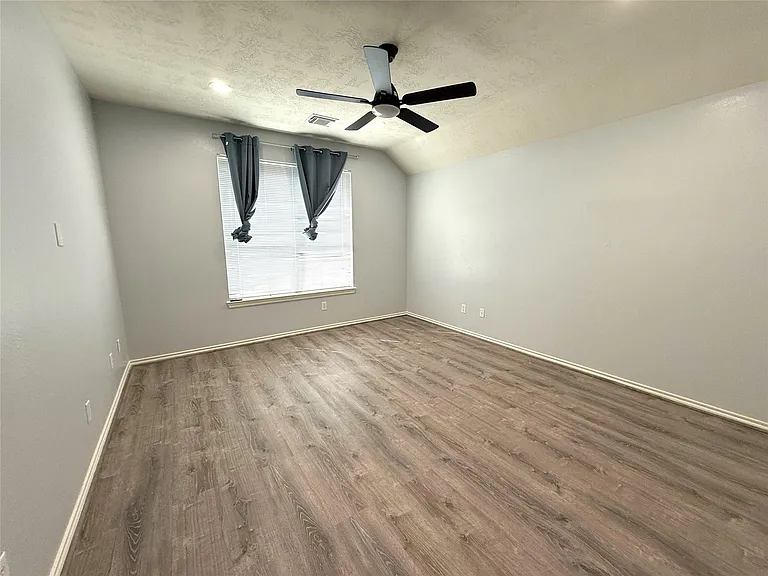 6826 Chester Oak Dr — Photo 29