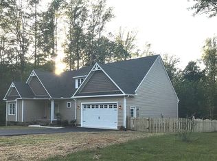 6016 Jenkins Bluff Ln, Sandston, VA 23150