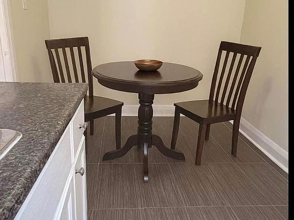 4th image of 98 Vaughan Rd #108
