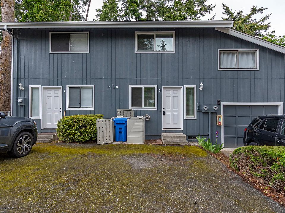 1st image of 770 SW Harrier Cir APT 2