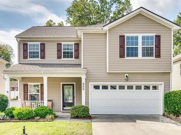 900 Traditions Park Dr, Pineville, NC 28134