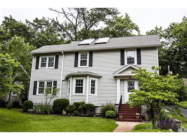 423 Belleview Ave photo 1