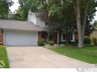709 Denham Ln, Rochester Hills, MI 48307