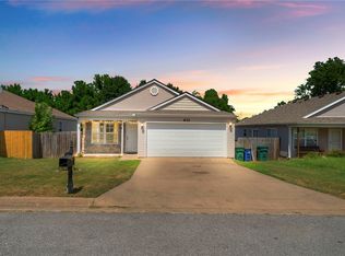 612 Meadow Brook Ct, Decatur, AR 72722