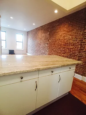 Rented by (Legacy) NY Quality Living Uptown | media 19