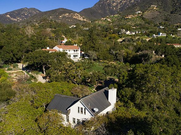 Main House, Grounds & Guest House