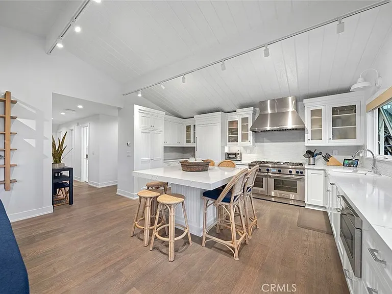45 Emerald Bay — Photo 39