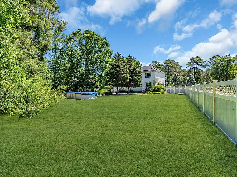 6 Marybeth Ct — Photo 52